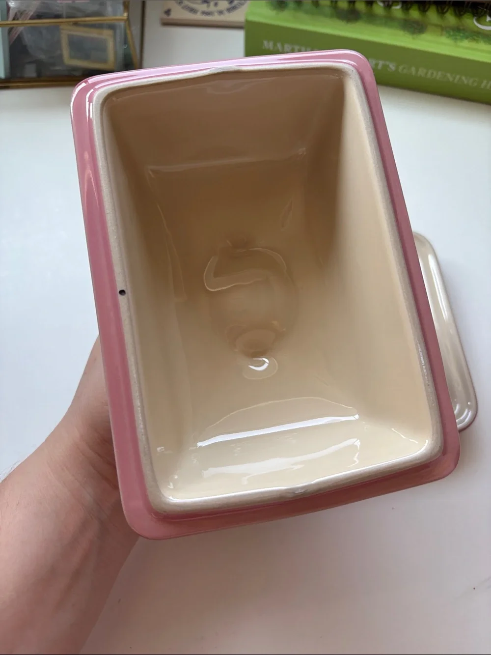 Le Creuset Stoneware Heritage European Covered Butter Dish (Rose Quartz)
